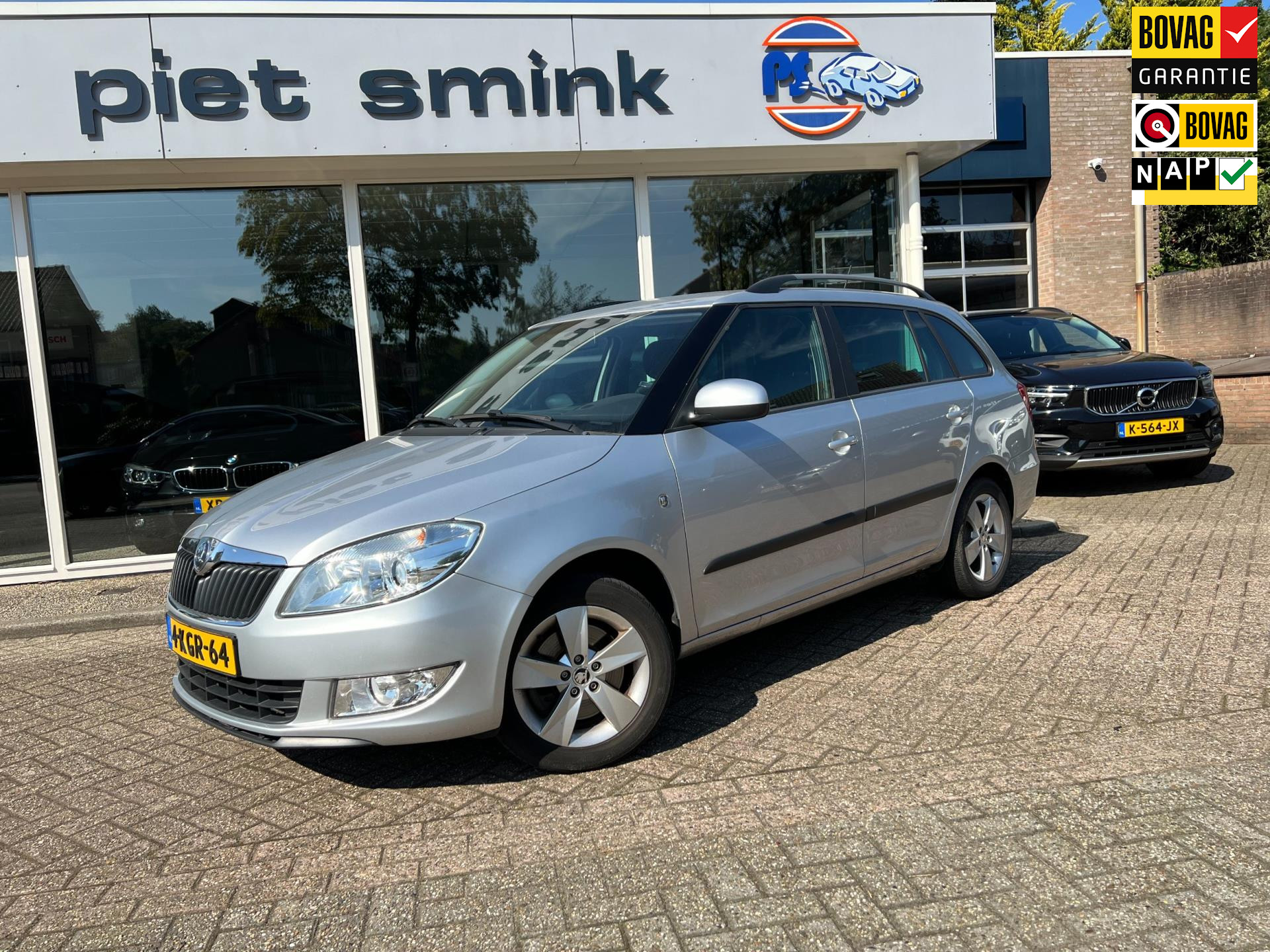44499462-25.jpg